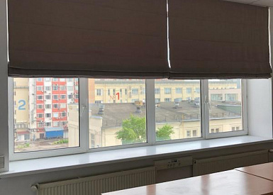 Шторы римские из негорючей ткани в школу